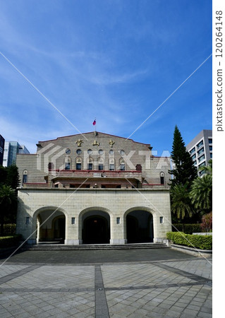 Zhongshan Hall/Old Taipei Public Hall (Zhongzheng District, Taipei City, Taiwan) 120264148