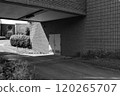 Door of a building with impressive light and shadow (monochrome) 120265707