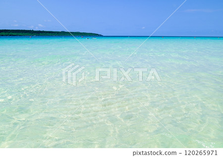 A very beautiful view of Yonaha Maehama Beach in Miyako Island 120265971