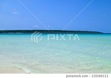 A very beautiful view of Yonaha Maehama Beach in Miyako Island 120266111