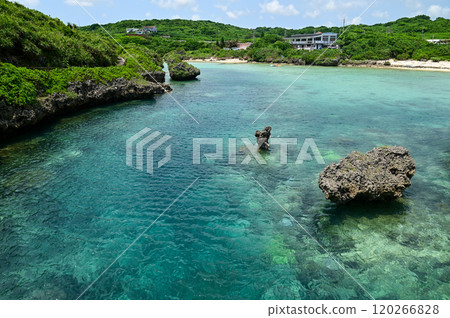 A very beautiful seascape at Imgya Marine Garden in Miyakojima A very beautiful seascape at Imgya Marine Garden in Miyakojima 120266828