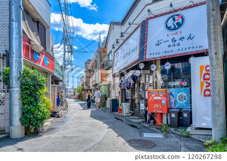 東京柴崎站調布市的都市景觀 120267298
