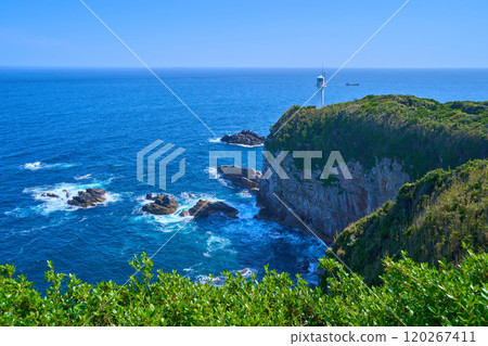 從高知縣土佐清水市足折岬展望台眺望的景色 120267411
