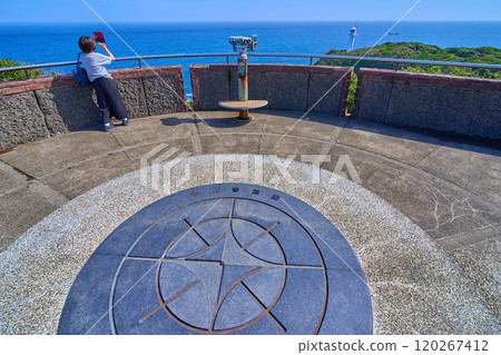 高知縣土佐清水市足折岬展望台的景觀與指南針 120267412