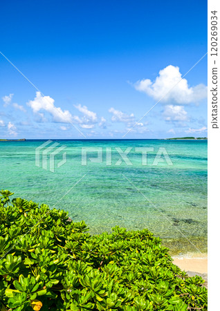 Spectacular view of Sunayama Beach in Miyakojima 120269034