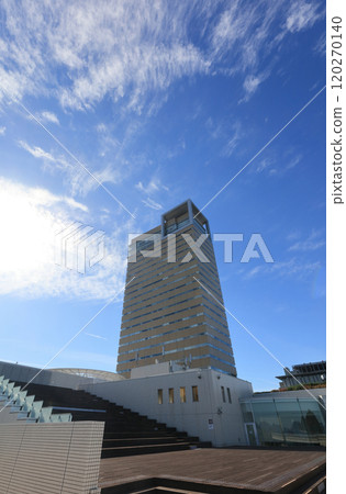 View of the tower building of Takamatsu Symbol Tower at Sunport Takamatsu from the hall building View of the tower building of Takamatsu Symbol Tower at Sunport Takamatsu from the hall building 120270140