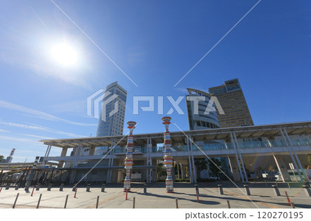 View of the Takamatsu Corridor and the Symbol Tower from the Harbor Promenade at Sunport Takamatsu View of the Takamatsu Corridor and the Symbol Tower from the Harbor Promenade at Sunport Takamatsu 120270195