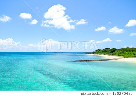 The beautiful seascape of Miyakojima 120270483