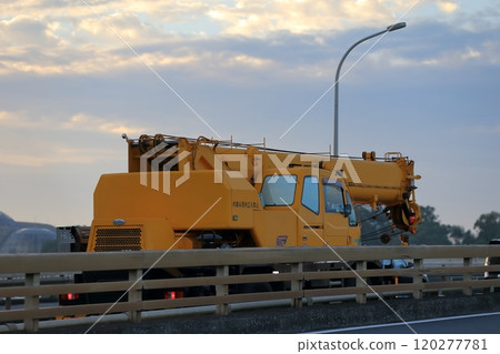 越野起重機(自行式起重機) 越野起重機(自行式起重機) 120277781