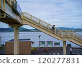 Pedestrian bridge overlooking the sea 120277831