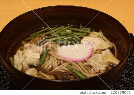 在新大阪站內吃蕎麥麵 120279001