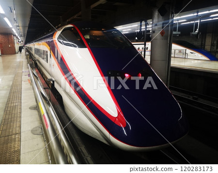 E3 series at Ueno Station 120283173