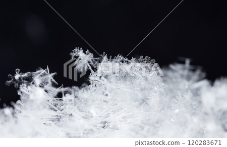 natural snowflakes on snow, winter natural snowflakes on snow, winter 120283671