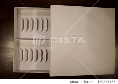 空糖果盒 空糖果盒 120285377