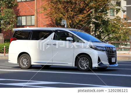 minivan in motion minivan in motion 120286121