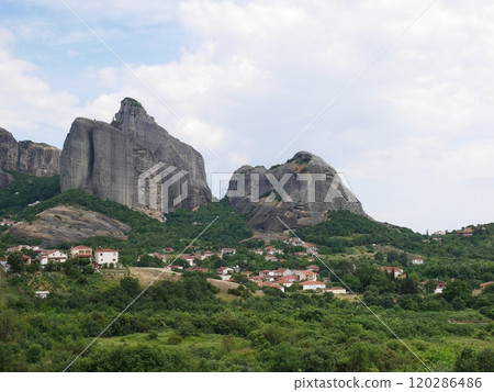 Meteora Lands 20 120286486