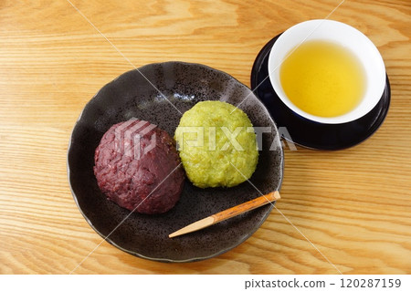 萩 botamochi 和 zunda mochi 120287159