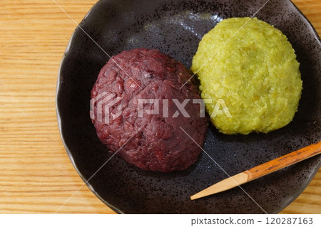 萩 botamochi 和 zunda mochi 120287163