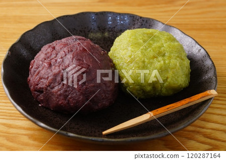 萩 botamochi 和 zunda mochi 120287164