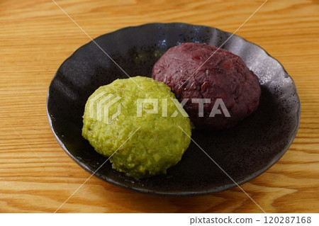 萩 botamochi 和 zunda mochi 萩 botamochi 和 zunda mochi 120287168