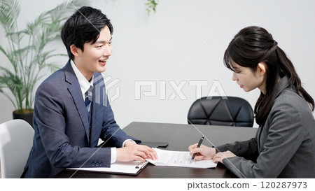 律師解釋合約 120287973