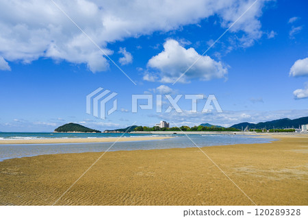 四國香川縣的父母濱海灘 四國香川縣的父母濱海灘 120289328