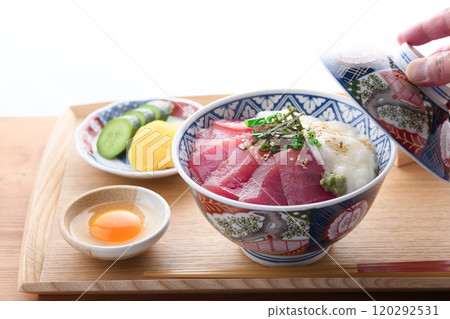 鮪魚山掛丼（使用和歌山縣那智勝浦產的大目鮪魚） 120292531