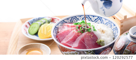 鮪魚山掛丼(使用和歌山縣那智勝浦產的大目鮪魚) 鮪魚山掛丼(使用和歌山縣那智勝浦產的大目鮪魚) 120292577