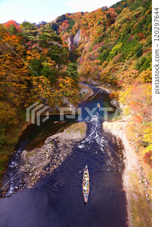 Nikko City Kinugawa Onsen Autumn leaves and boat ride along the Kinugawa River Nikko City Kinugawa Onsen Autumn leaves and boat ride along the Kinugawa River 120297644