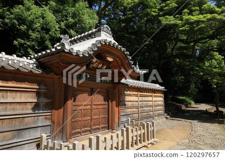 初夏的小石川後樂園(唐門) 初夏的小石川後樂園(唐門) 120297657