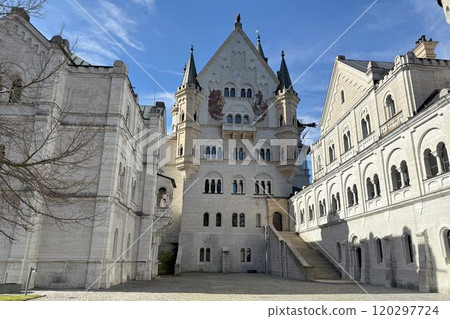 Neuschwanstein Castle: one of the most beautiful and famous castles in the world 120297724