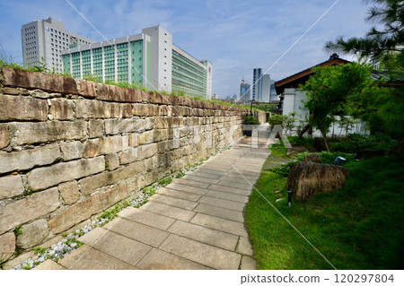 Funjin Shiguang Living Area/Former Taipei Prison Office (Da'an District, Taipei City, Taiwan) 120297804