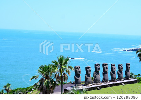 Moai statues, sea view Moai statues, sea view 120298080