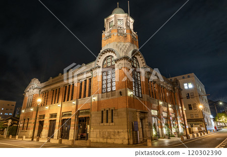 福岡縣北九州市門司區舊大阪書線門司店亮燈 120302390