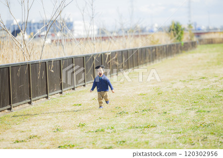 奔跑的男孩 奔跑的男孩 120302956