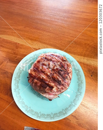 Closeup of burger made from beef. Cooking homemade burgers. homemade food. Food photo 120303672