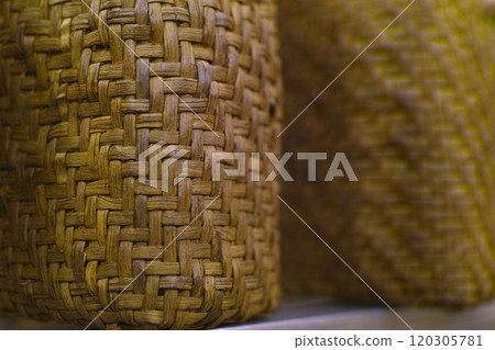 Bamboo cage 120305781