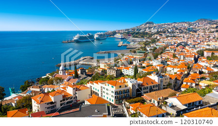 Panoramic view of the capital of Madeira island Funchal, Portugal  120310740