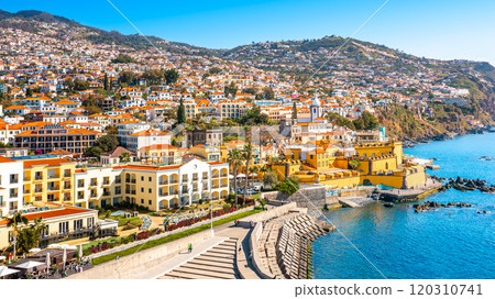 Panoramic view of the capital of Madeira island Funchal, Portugal  120310741