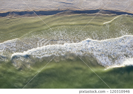 surf, waves on the seashore, top view 120310946