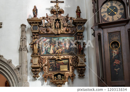 Indoor view of Frauenkirche church in Munich, Germany. 120313834