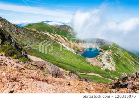 Climbing Mt. Ontake in Autumn: Mount Tsugiko and Lake Sannoike 120316070