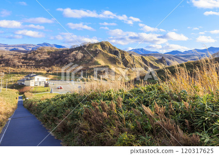 被秋風包裹的神威岬【北海道】 120317625