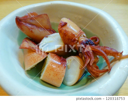 A photo of simmered squid with roe, in season from winter to early spring A photo of simmered squid with roe, in season from winter to early spring 120318753