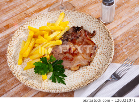 Fried pork with potatoes 120321071