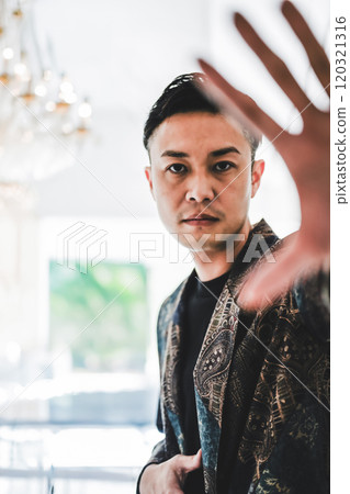 男性肖像 120321316