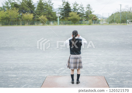 Students standing on the morning assembly platform and shouting loudly Students standing on the morning assembly platform and shouting loudly 120321570