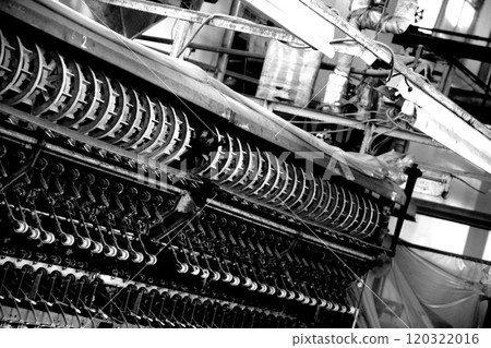 An automatic silk-reeling machine preserved at the Tomioka Silk Mill An automatic silk-reeling machine preserved at the Tomioka Silk Mill 120322016