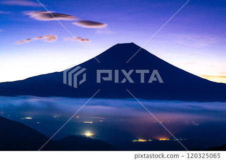 Clouds floating at dawn and sea of clouds over Mount Fuji 120325065