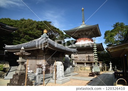 Temple No. 38: Mount Jekaga, Fudarakuin, Kongofukuji [Tosashimizu City, Kochi Prefecture] 120326410